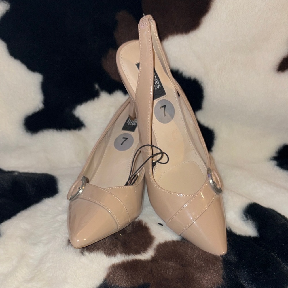 Jones New York Beige Slingback Heels